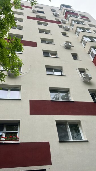 Complex Huedin, Berceni, stradal,